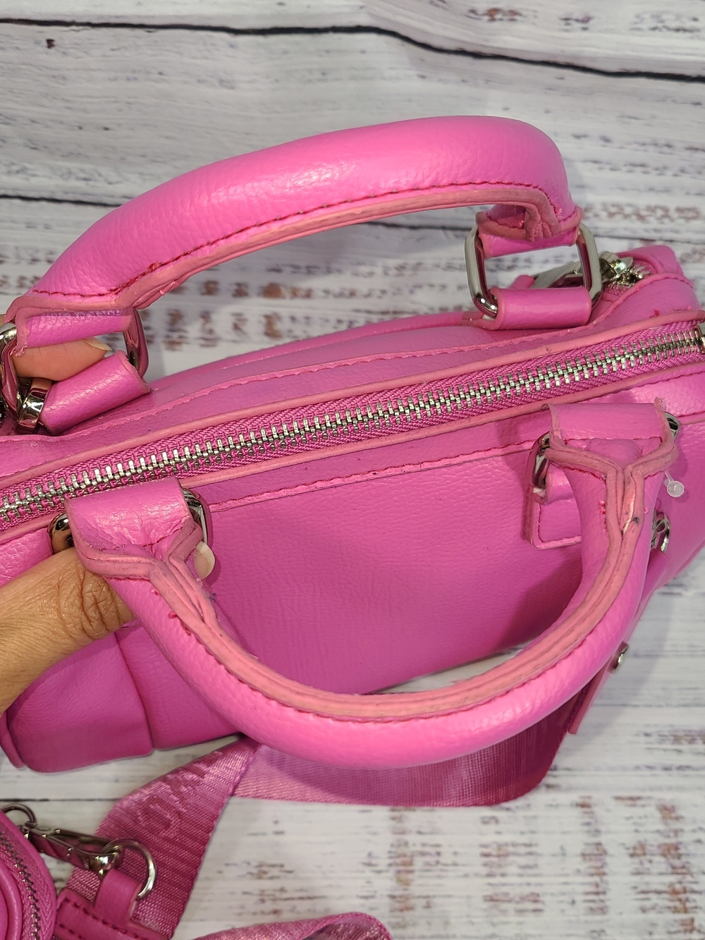 MADDEN NYC Pink Crossbody - Picture 5 of 6